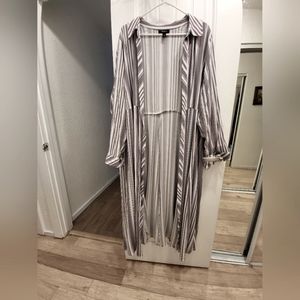 Torrid Grey and White Duster Size 3
